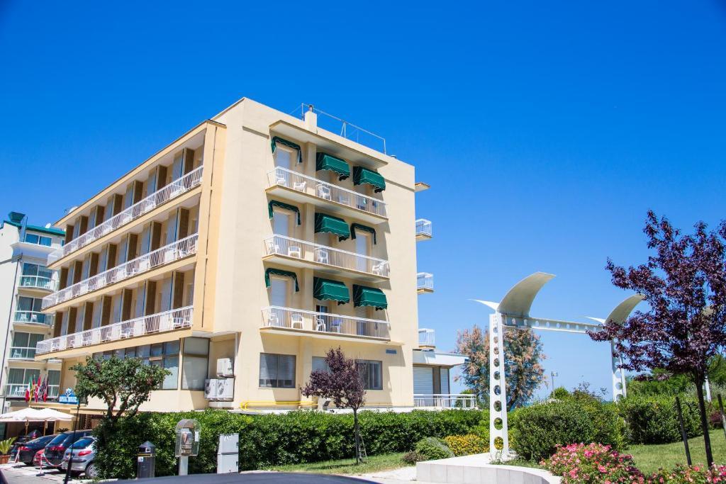 גביצ'ה מארה Hotel Adler מראה חיצוני תמונה